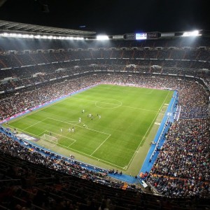 电竞投注平台-费德勒挥拍，整座球场在颤栗，王者归来引爆MAD之夜，颤栗球场！费德勒王者归来引爆MAD之夜